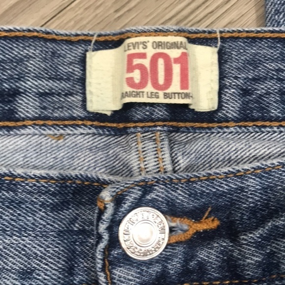 Levi’s 501 Preshrunk Light Wash Straight Leg Jeans         Size 38x32 - Picture 8 of 10